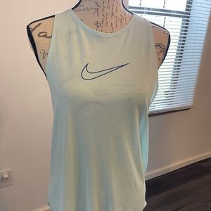 2 Nike t-shirts